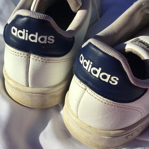 Vintage Adidas Men's Sneakers in Great Pre-Owned Shape size 9 1/2 M - Picture 1 of 12